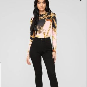 Fashion nova bodysuit. Color-Blush